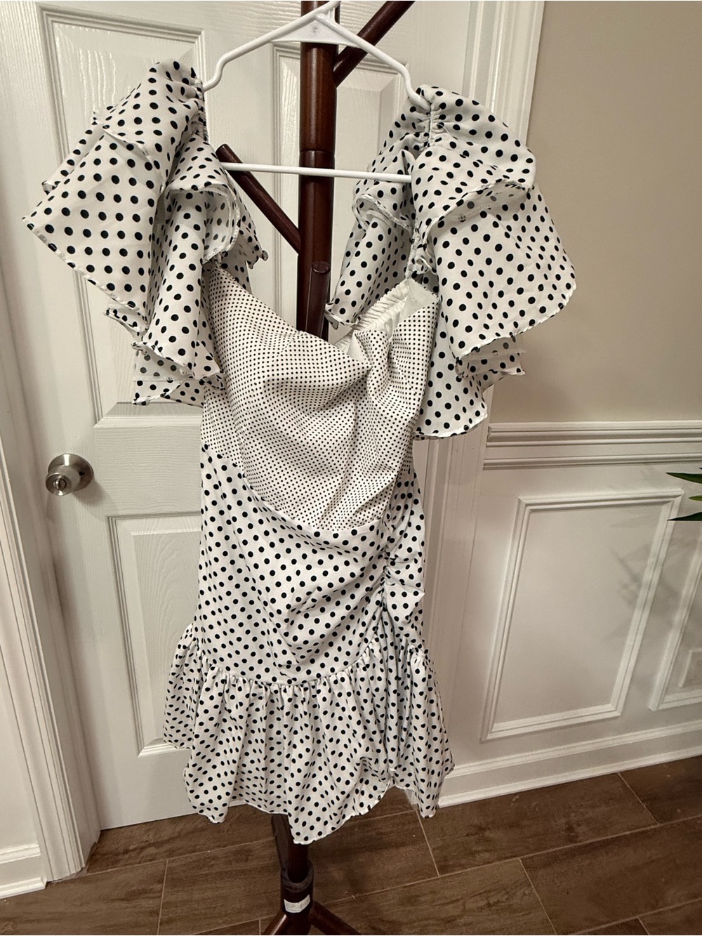 Ladies Summer Polka Dot Ruffle Mini Dress - White/Black